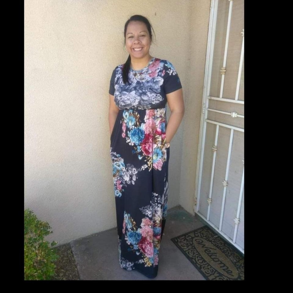Short sleeve floral maxi dress